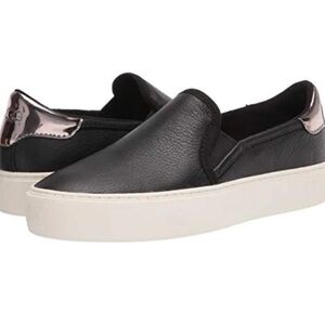 UGG Women's CAHLVAN Sneaker, Black Leather, 8.5, Excellent condition